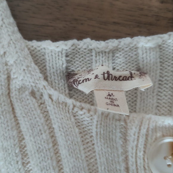 Cream Top - Picture 3 of 3